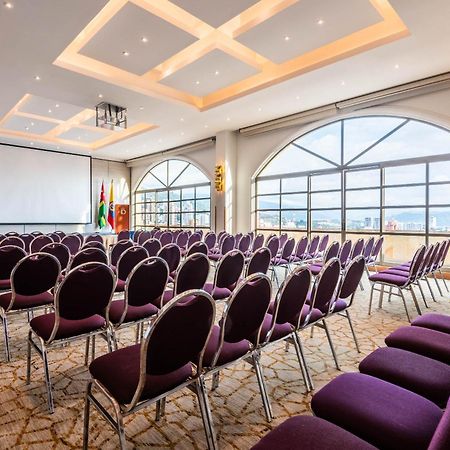 Hotel Dann Carlton Bucaramanga Exterior foto Meeting room