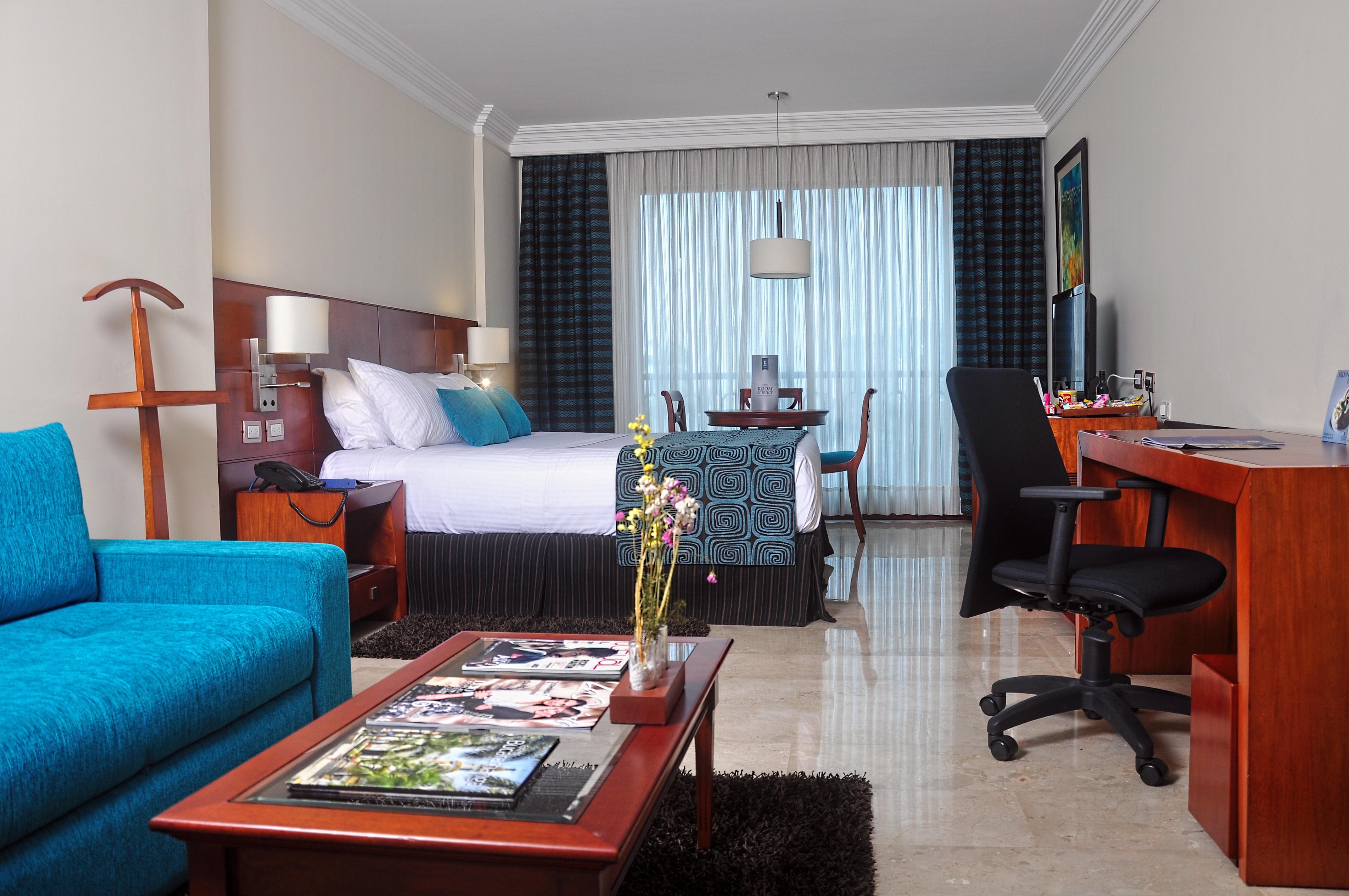 Hotel Dann Carlton Bucaramanga Exterior foto A room at the hotel