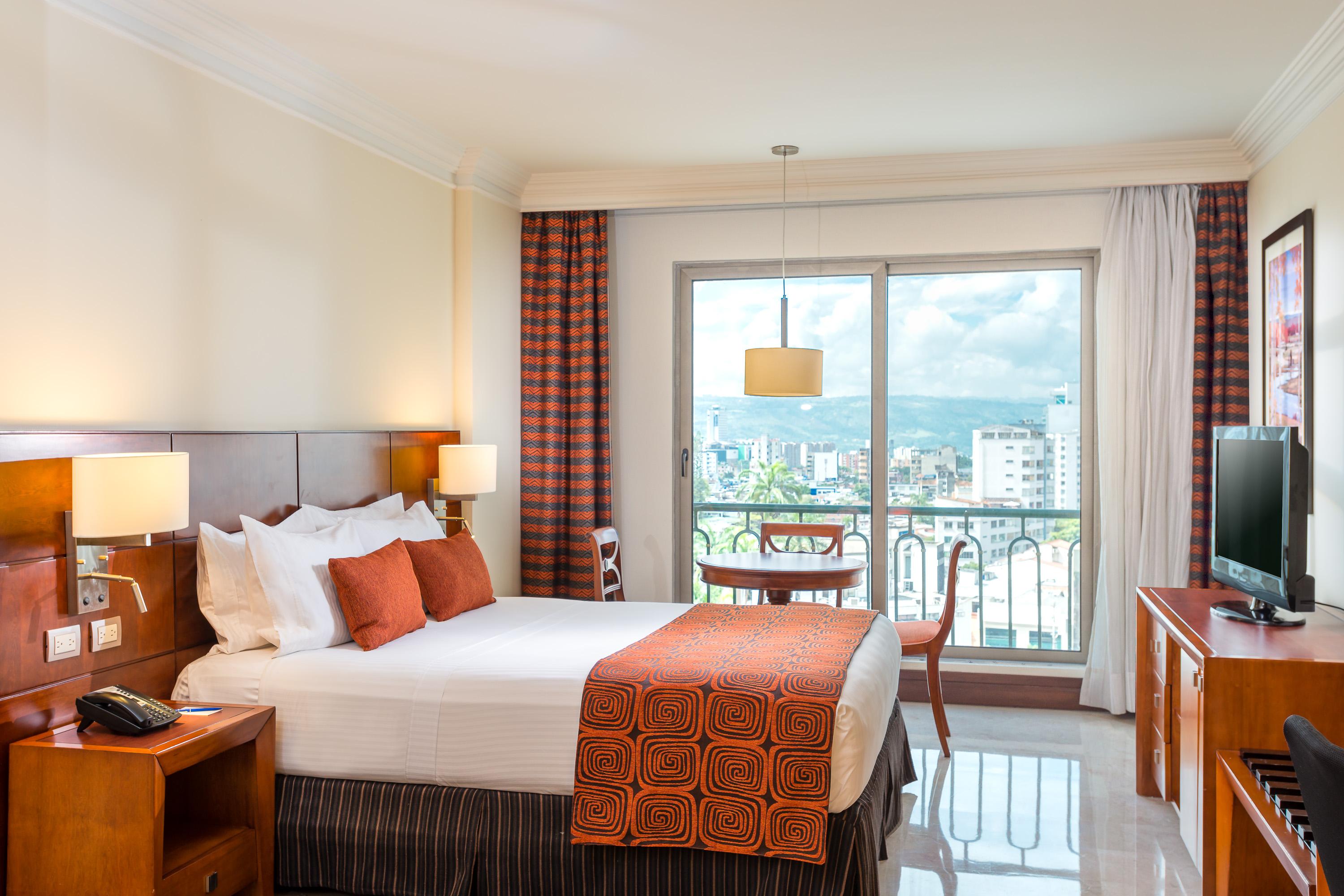 Hotel Dann Carlton Bucaramanga Exterior foto A room at the hotel
