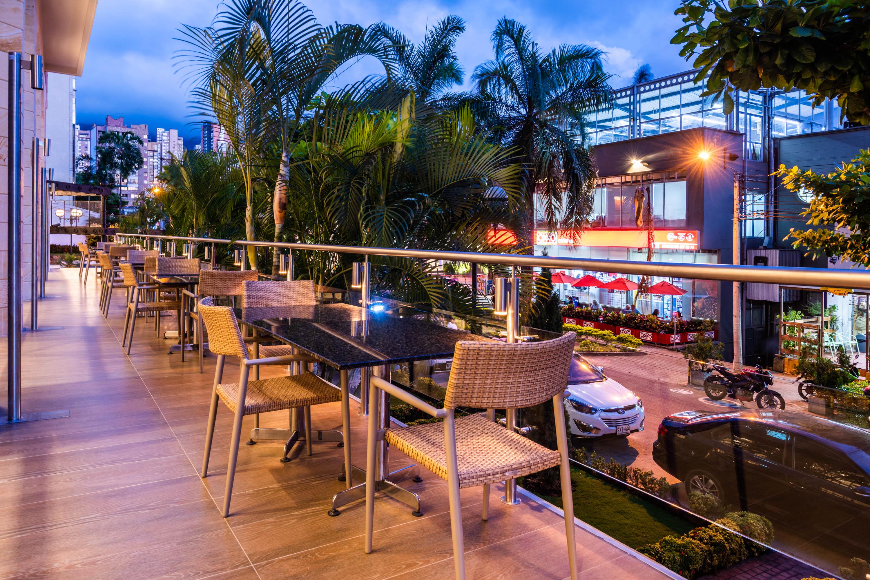 Hotel Dann Carlton Bucaramanga Exterior foto The outdoor terrace at the hotel