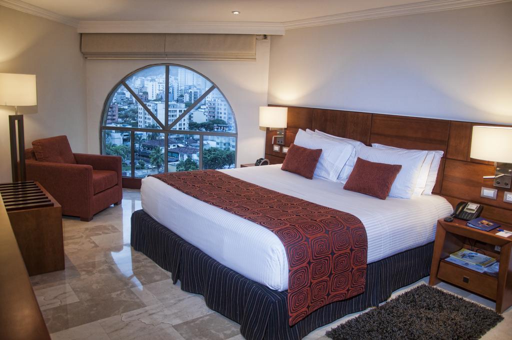 Hotel Dann Carlton Bucaramanga Exterior foto A bedroom at the hotel